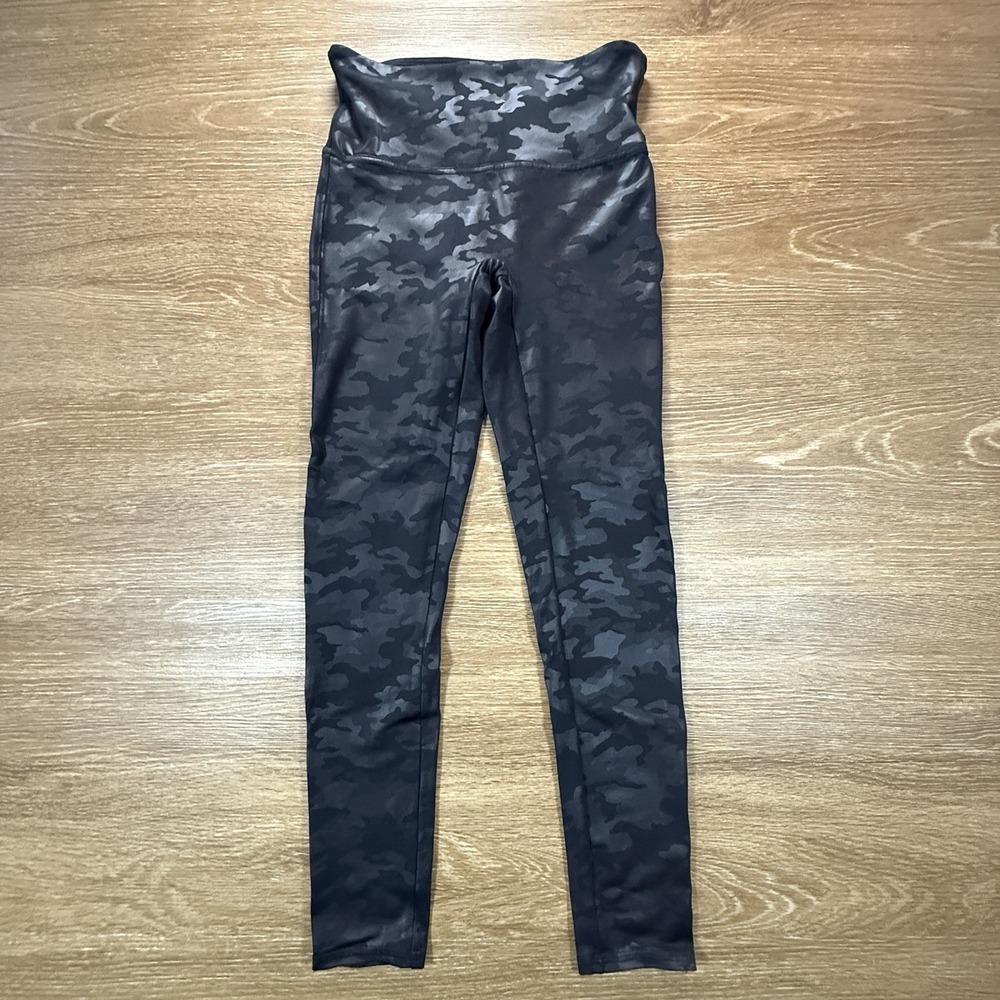 SPANX Camo Leggings Women M Petite High Rise Shaping Workout Yoga Pants